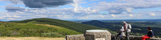 Au Suc au May - vue sur les Monédières - Chaumeil